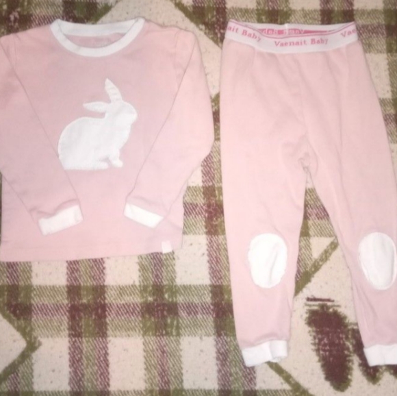 Bundle PJs/robe - Picture 3 of 3